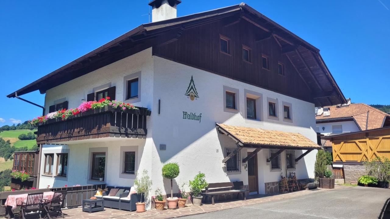 Waldhof Apartment Meltina Bagian luar foto